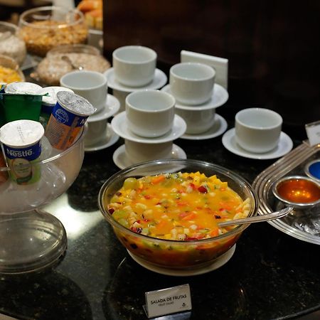 Agulhon Hotel 东普里马韦拉 外观 照片