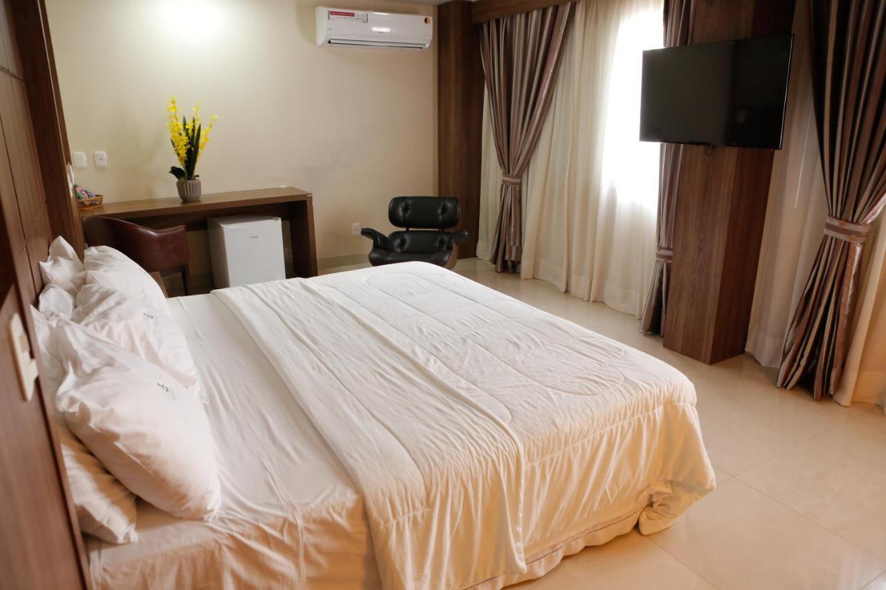 Agulhon Hotel 东普里马韦拉 外观 照片